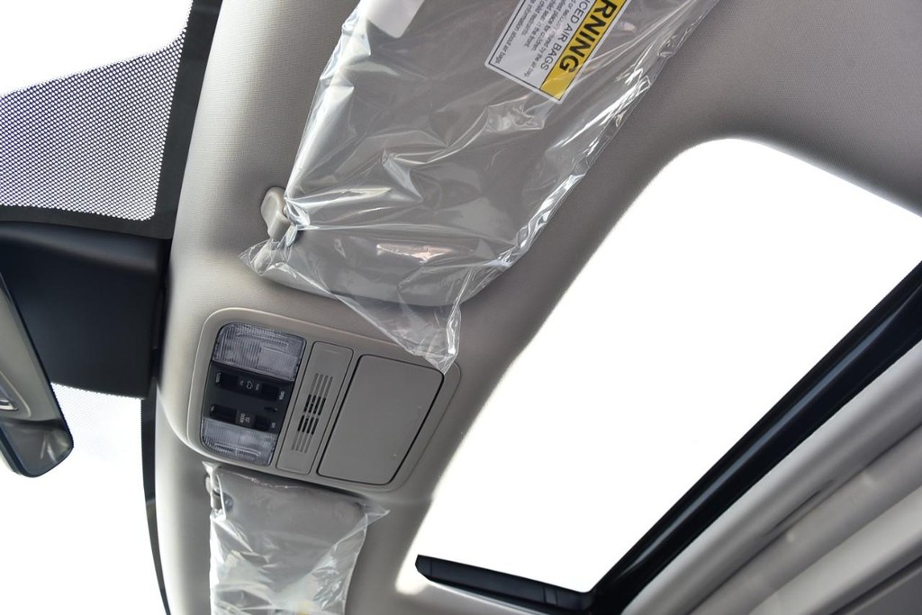 Honda Odyssey Vehicle Full-screen Gallery Image 23