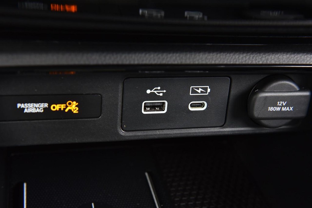 Honda CR-V Vehicle Image 17