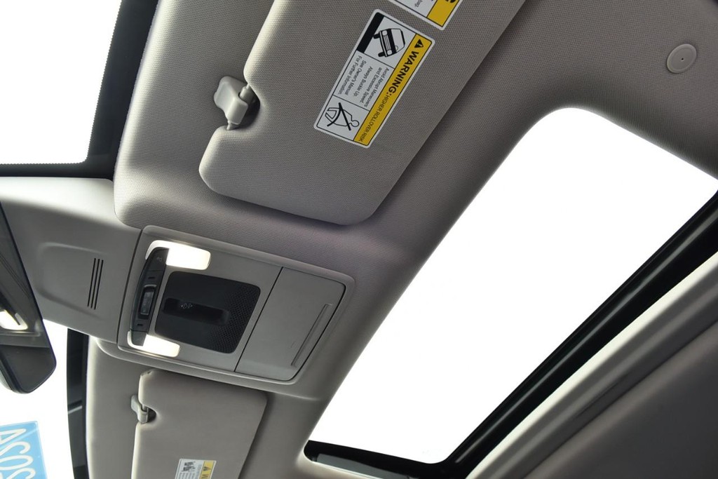 Honda CR-V Vehicle Image 24