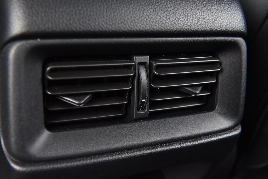 Honda CR-V Vehicle Image 26