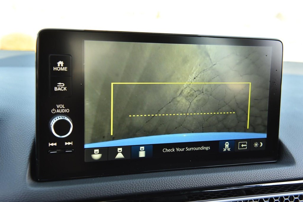 Honda Civic Hatchback Hybrid Vehicle Image 14