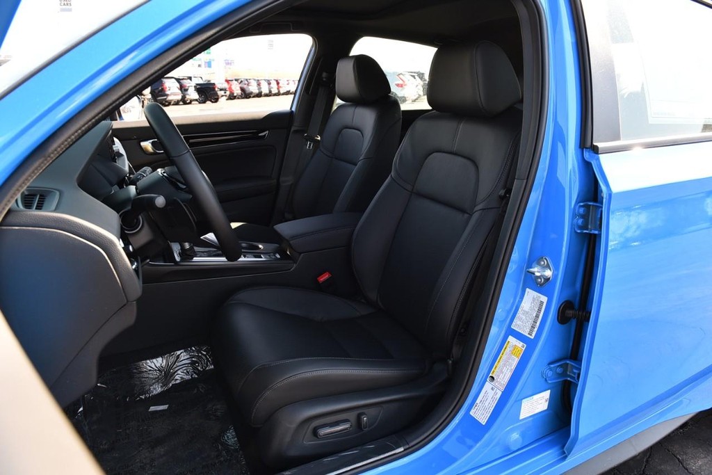 Honda Civic Hatchback Hybrid Vehicle Image 22