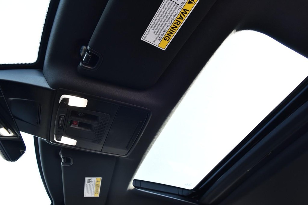 Honda Civic Hatchback Hybrid Vehicle Image 23