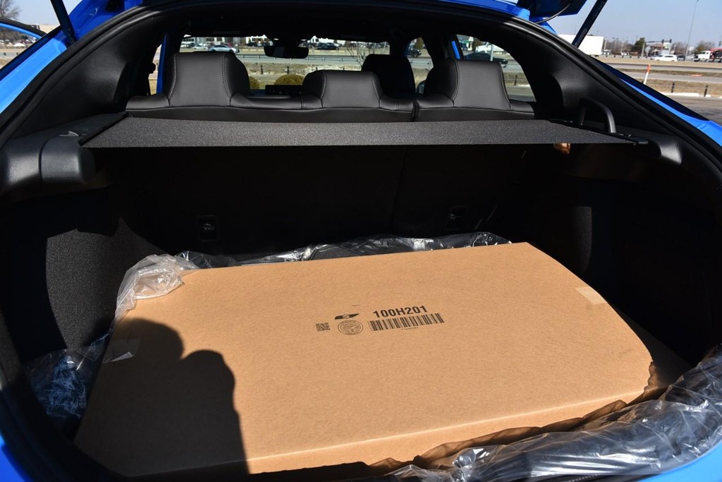 Honda Civic Hatchback Hybrid Vehicle Image 25