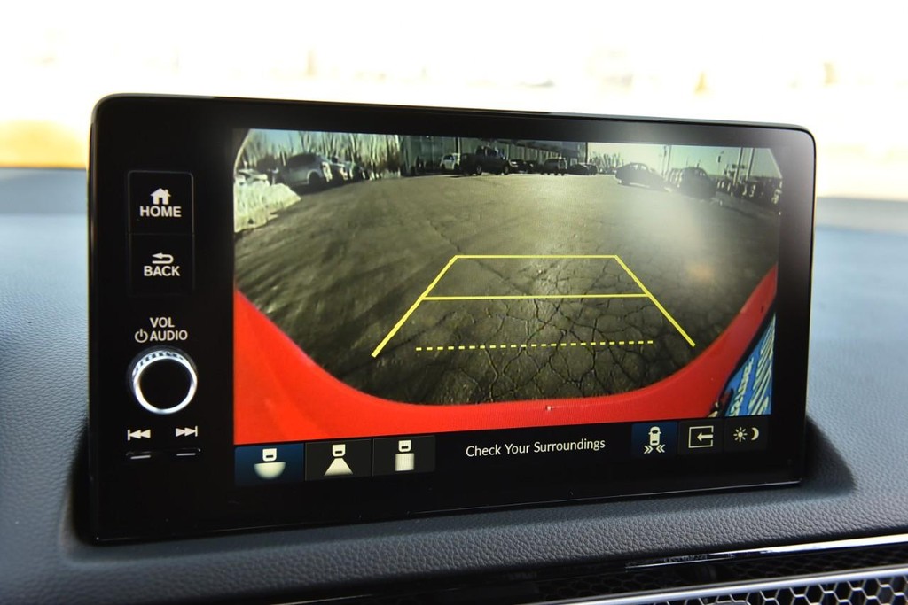 Honda Civic Hatchback Hybrid Vehicle Image 12