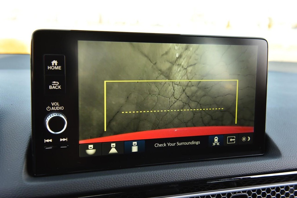 Honda Civic Hatchback Hybrid Vehicle Image 13