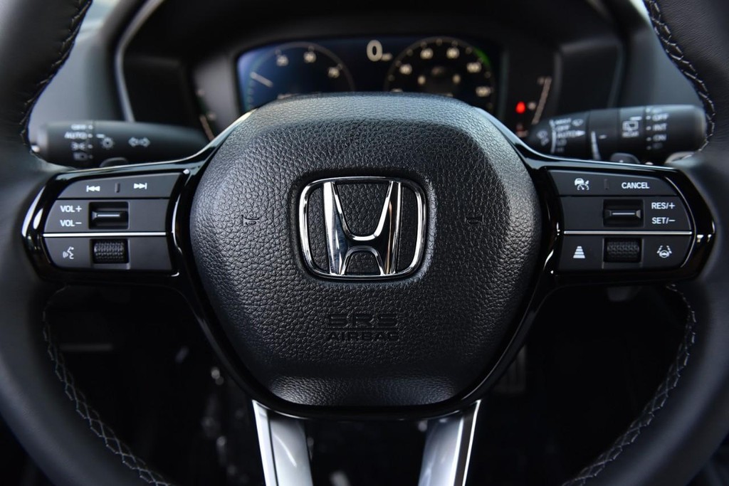 Honda Civic Hatchback Hybrid Vehicle Image 19