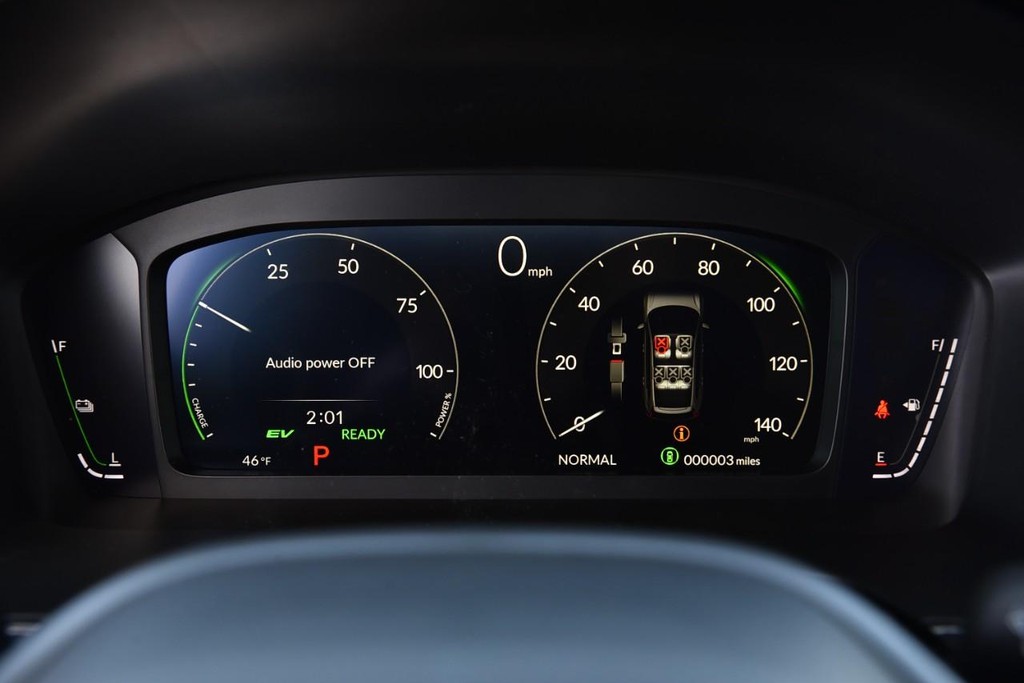 Honda CR-V Hybrid Vehicle Image 12