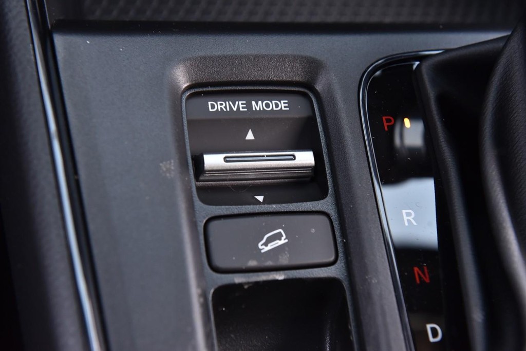 Honda CR-V Hybrid Vehicle Image 19