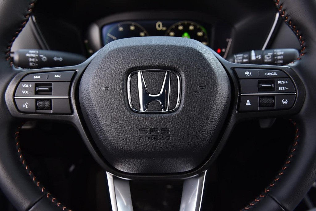 Honda CR-V Hybrid Vehicle Image 21