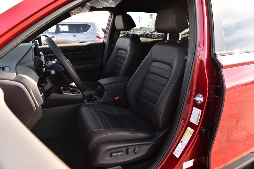 Honda CR-V Hybrid Vehicle Image 22