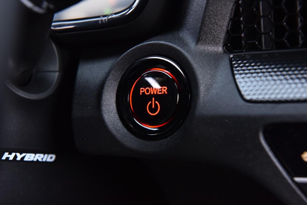 Honda CR-V Hybrid Vehicle Image 20