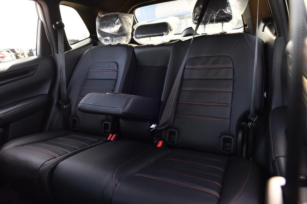 Honda CR-V Hybrid Vehicle Image 25