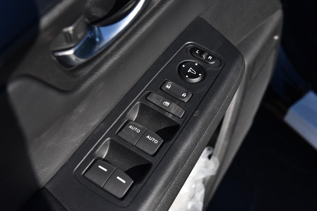 Honda CR-V Vehicle Full-screen Gallery Image 8