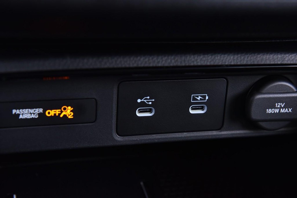 Honda CR-V Vehicle Full-screen Gallery Image 15