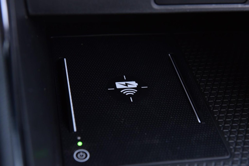 Honda CR-V Vehicle Full-screen Gallery Image 16