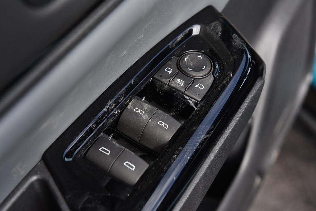 Honda Prologue Vehicle Image 08