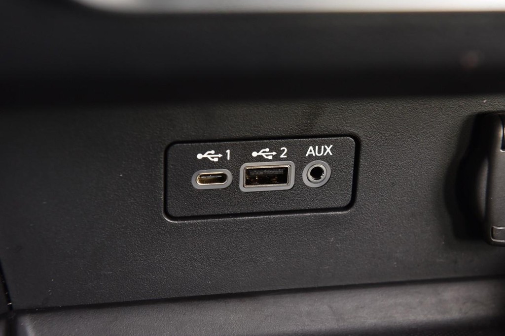 Nissan Altima Vehicle Image 15