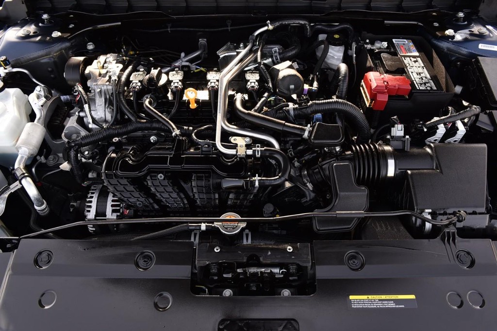 Nissan Altima Vehicle Image 23