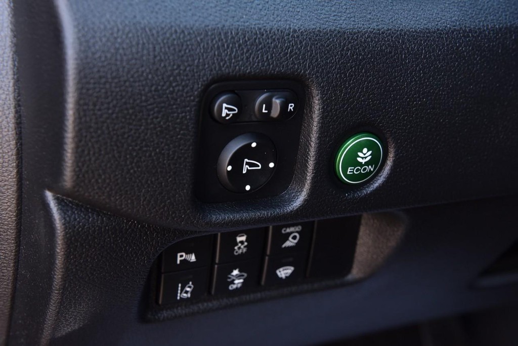 Honda Ridgeline Vehicle Image 13