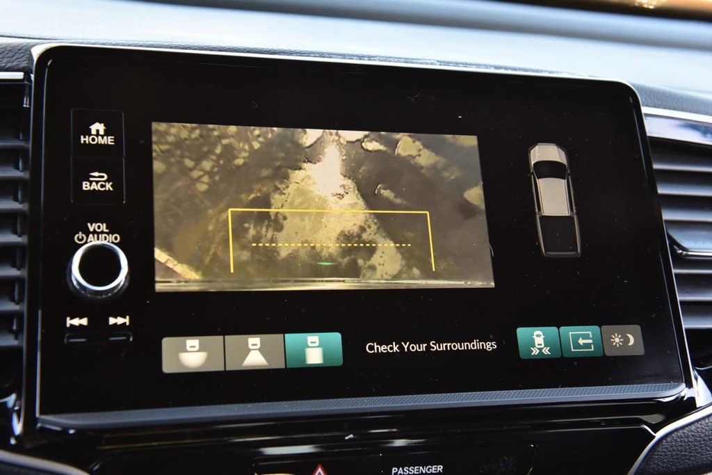 Honda Ridgeline Vehicle Image 16