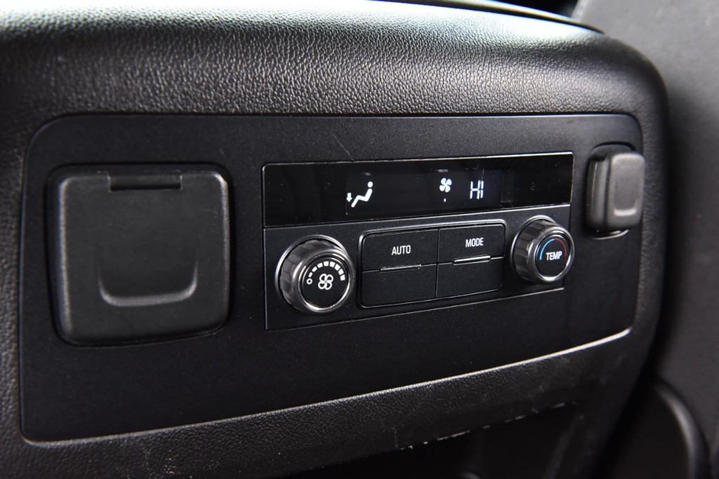 Chevrolet Tahoe Vehicle Image 18