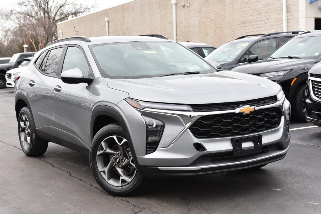 Chevrolet Trax Vehicle Image 02