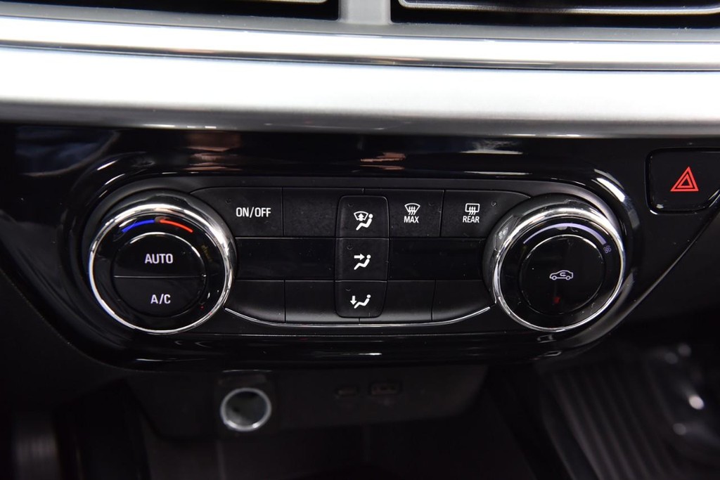 Chevrolet Trax Vehicle Image 13