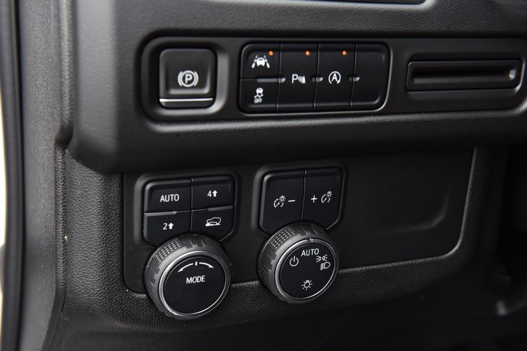 Chevrolet Tahoe Vehicle Image 10