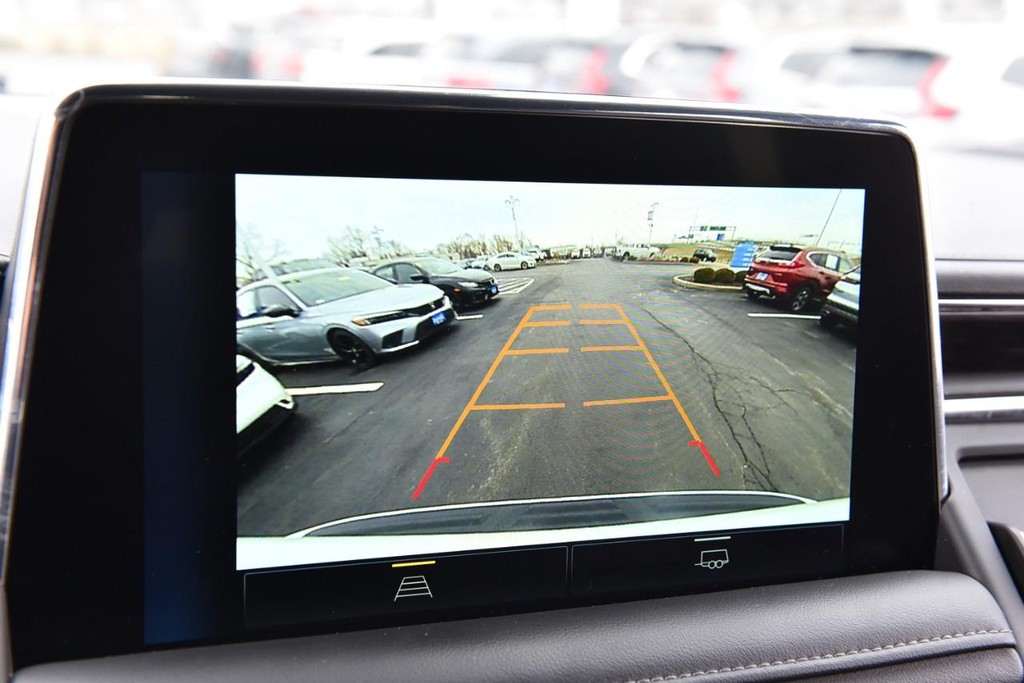 Chevrolet Tahoe Vehicle Image 12