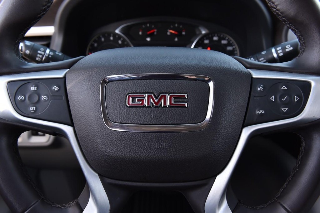 GMC Acadia Vehicle Full-screen Gallery Image 20