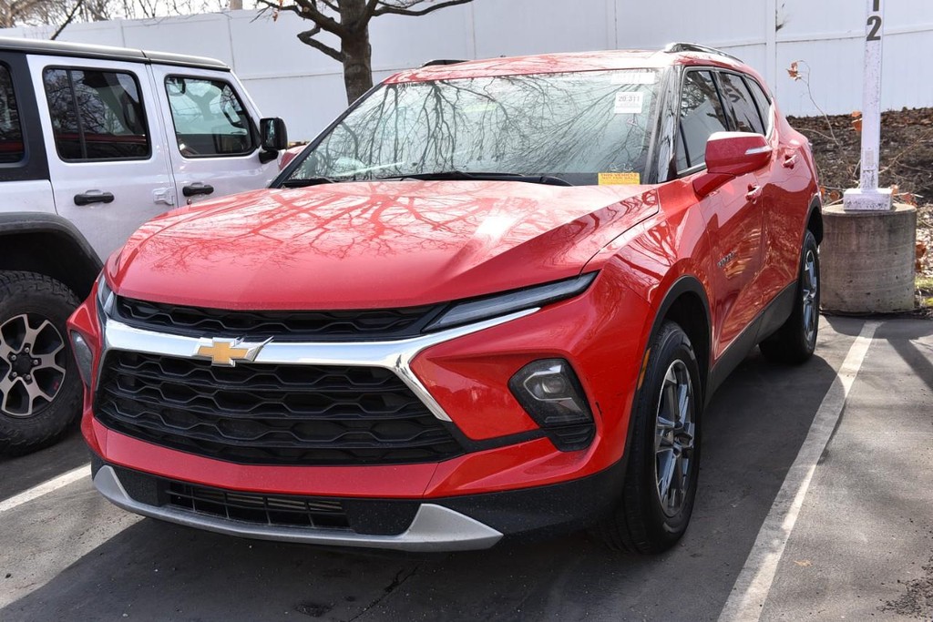 Chevrolet Blazer Vehicle Full-screen Gallery Image 04