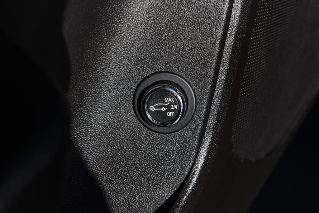 Chevrolet Blazer Vehicle Image 09