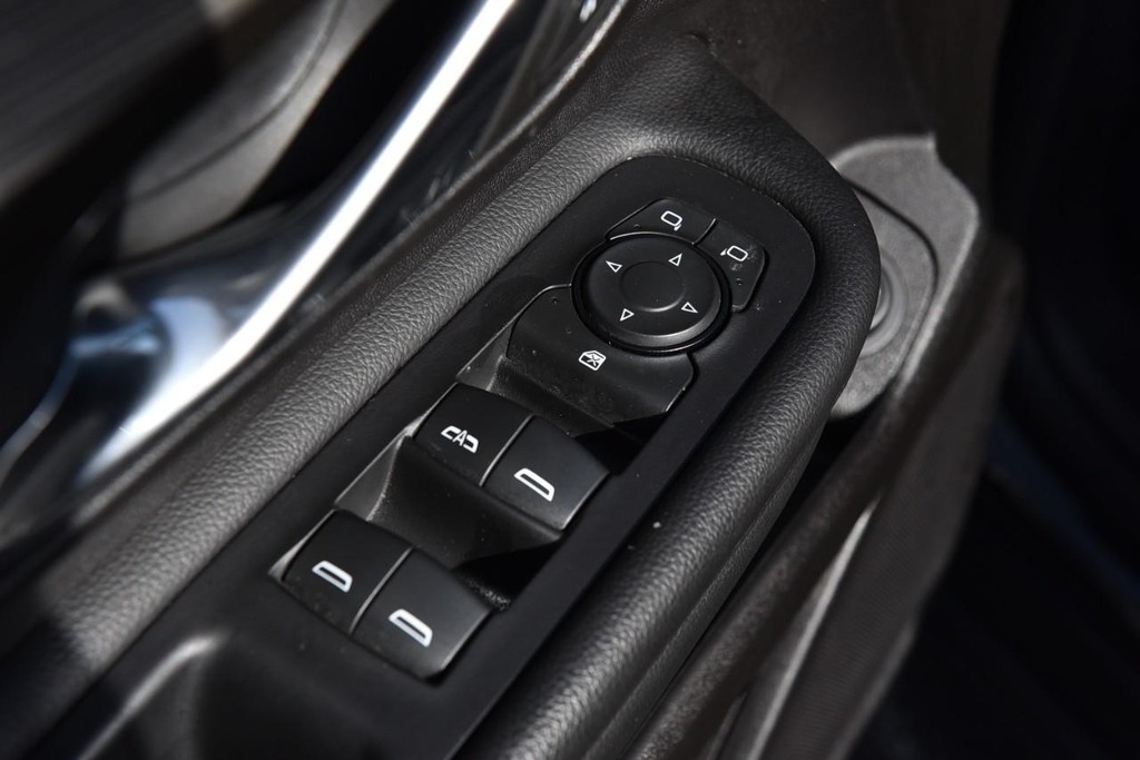 GMC Terrain Vehicle Image 08