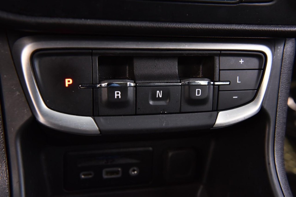 GMC Terrain Vehicle Image 16