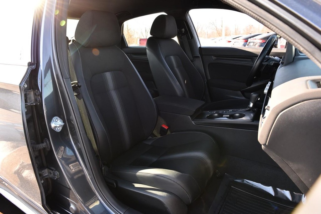 Honda Civic Sedan Vehicle Image 21