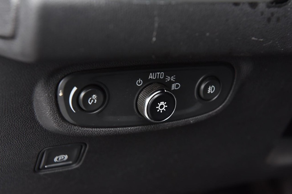 GMC Terrain Vehicle Image 11