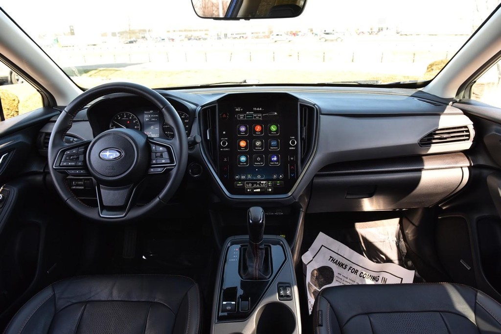 Subaru Crosstrek Vehicle Full-screen Gallery Image 7