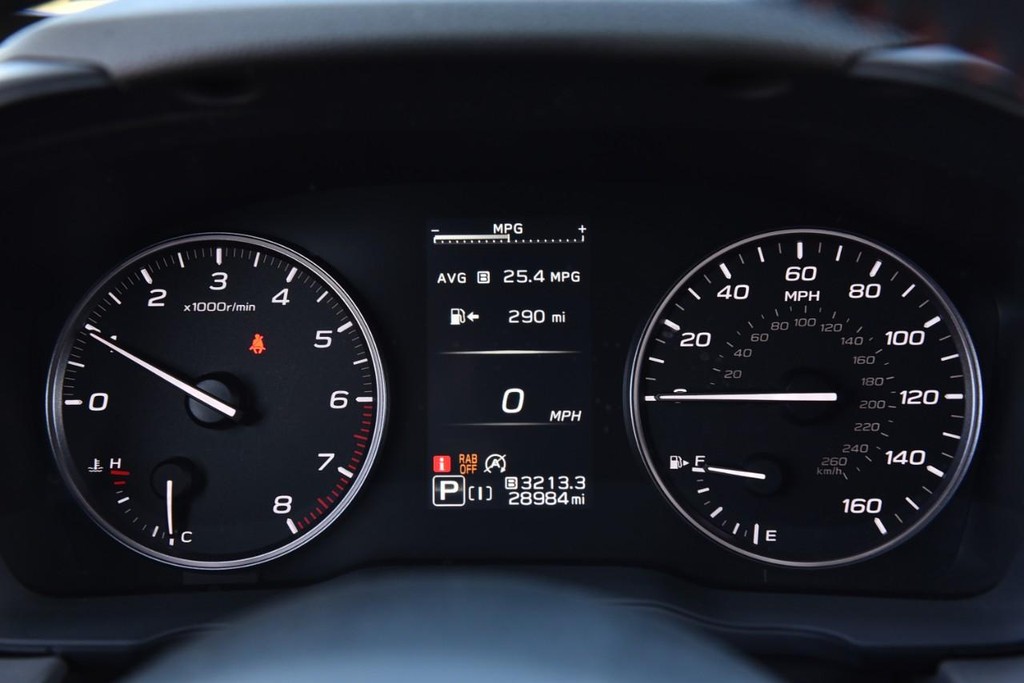 Subaru Crosstrek Vehicle Full-screen Gallery Image 11