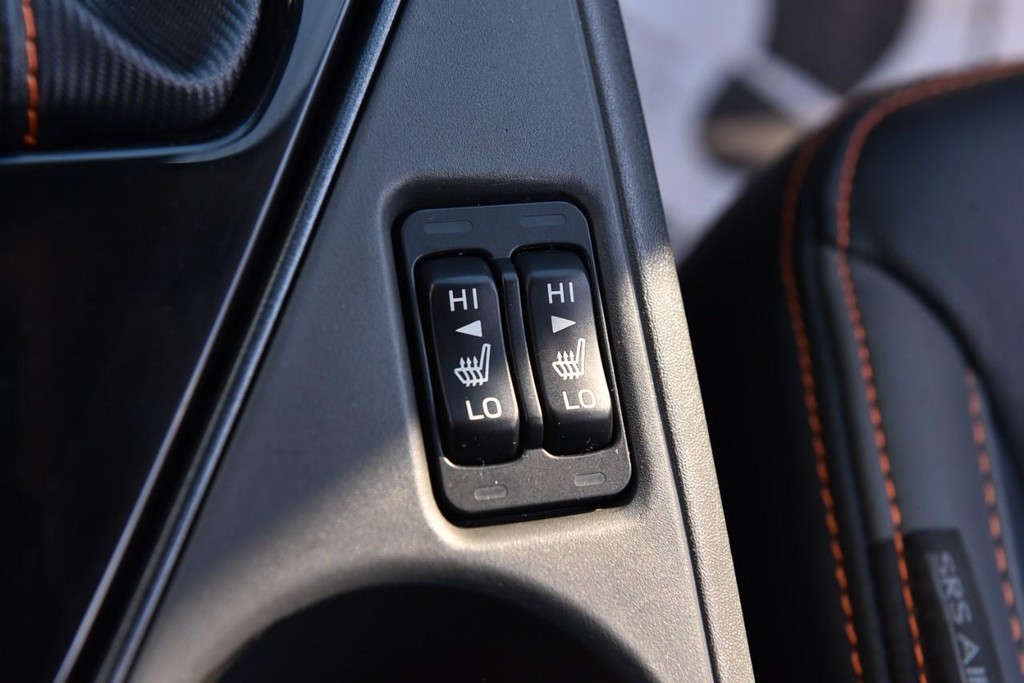 Subaru Crosstrek Vehicle Full-screen Gallery Image 16