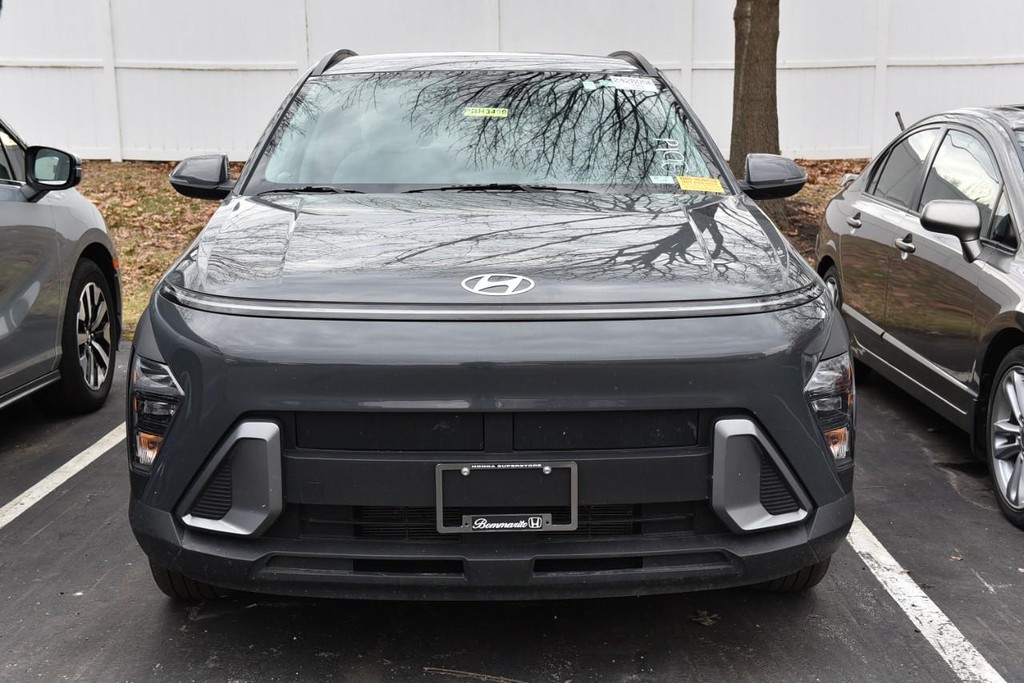 Hyundai Kona Vehicle Image 03