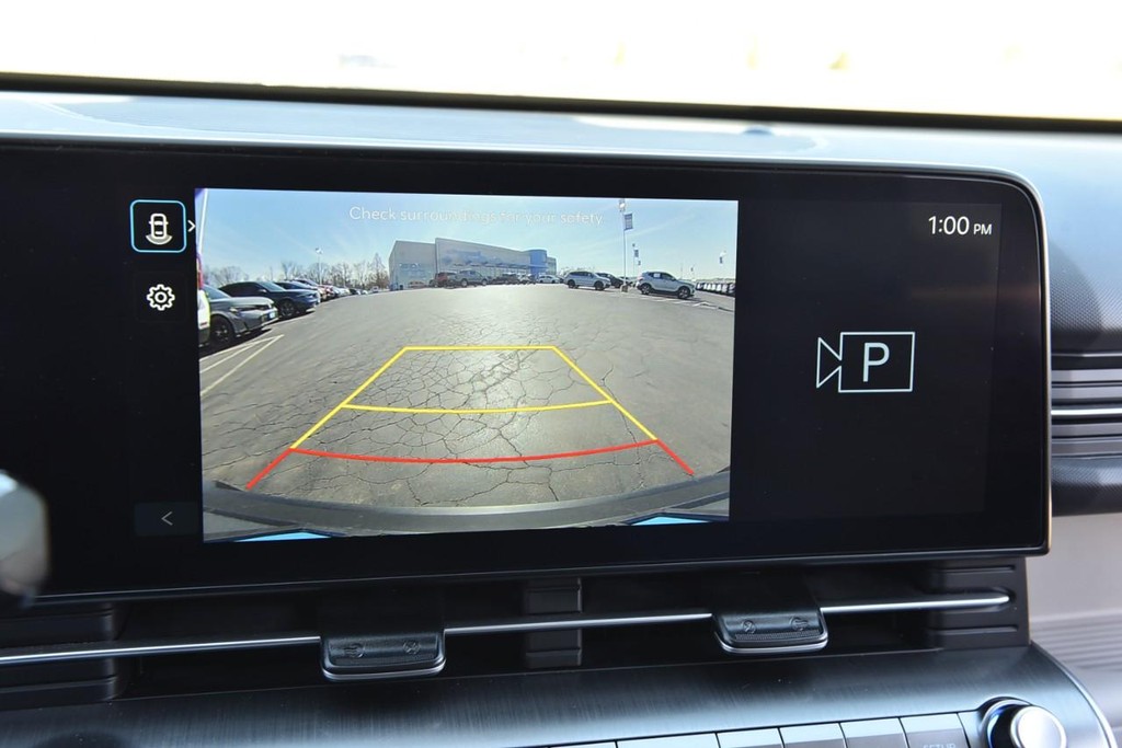 Hyundai Kona Vehicle Full-screen Gallery Image 12