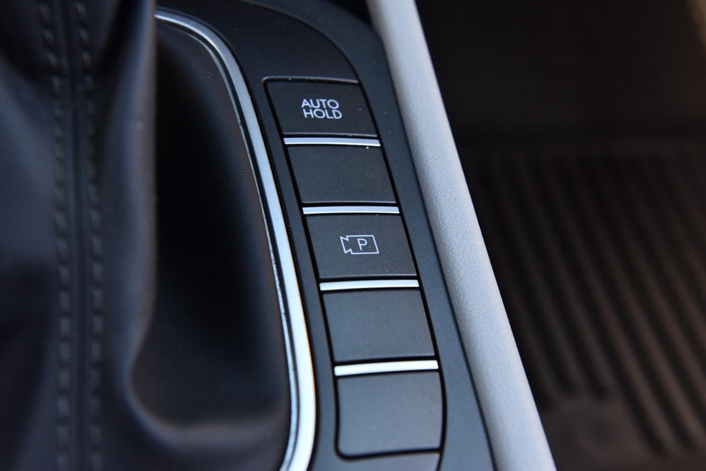 Hyundai Kona Vehicle Full-screen Gallery Image 17