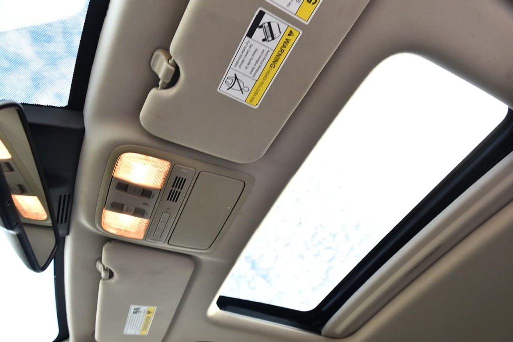 Honda CR-V Vehicle Image 22