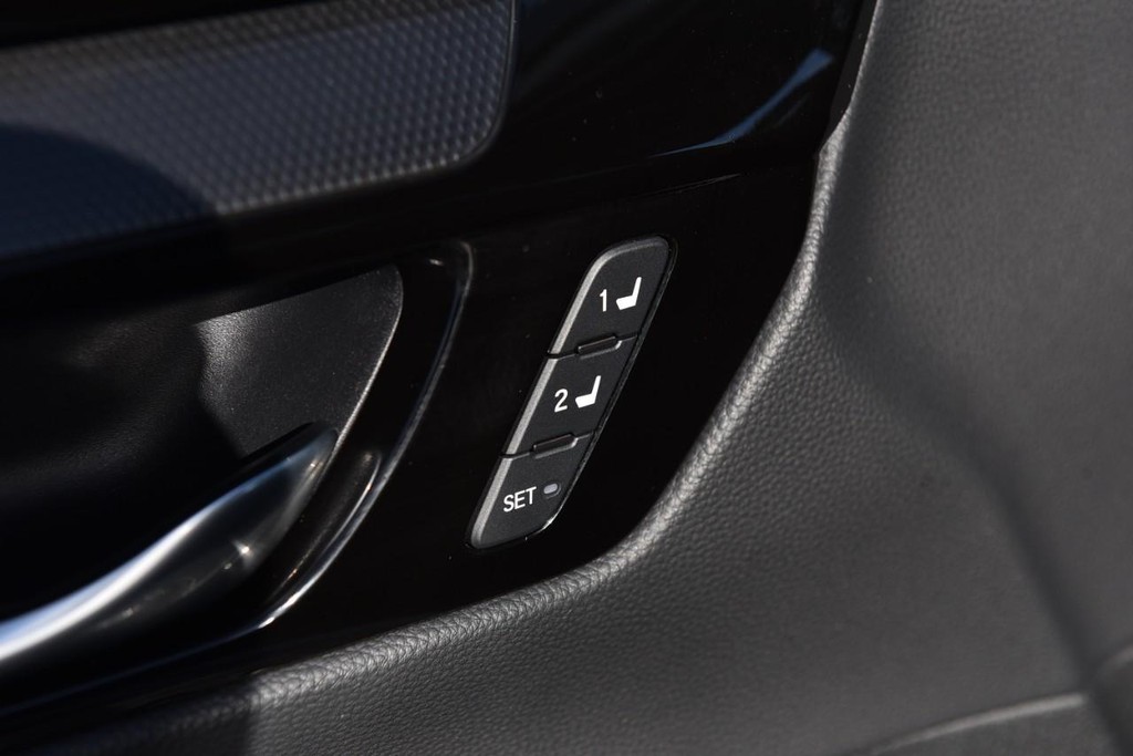 Honda CR-V Vehicle Image 09