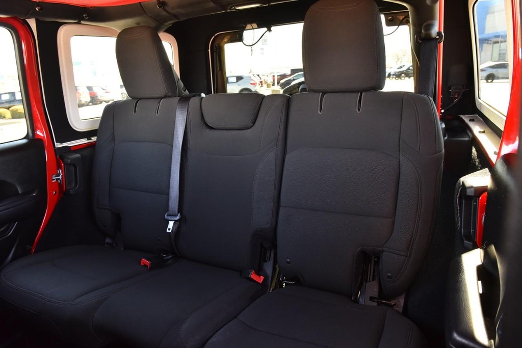 Jeep Wrangler Unlimited Vehicle Image 22