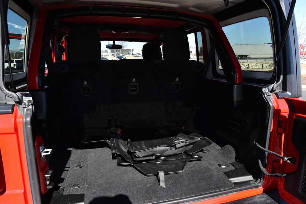 Jeep Wrangler Unlimited Vehicle Image 24