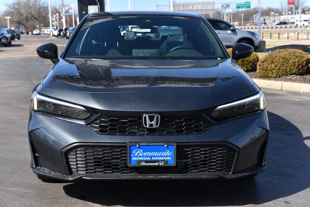 Honda Civic Sedan Vehicle Full-screen Gallery Image 4