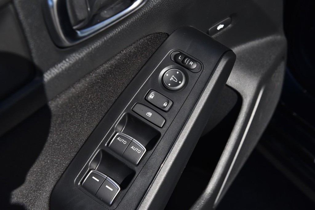 Honda Civic Sedan Vehicle Full-screen Gallery Image 8