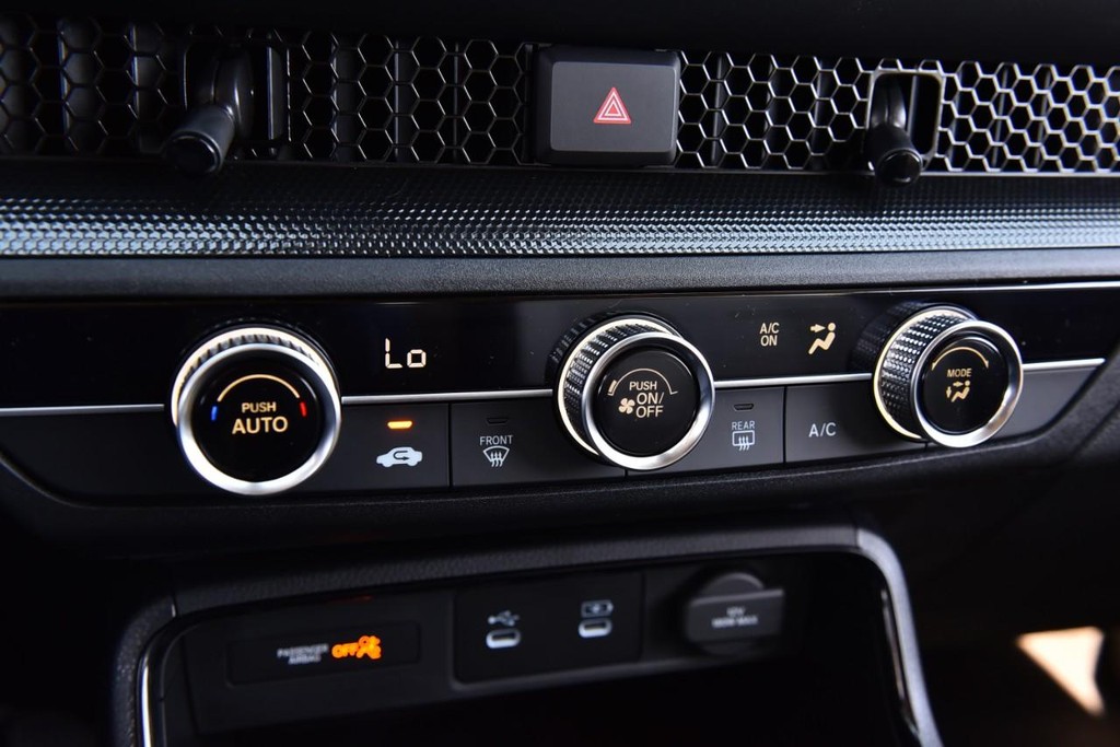 Honda CR-V Vehicle Full-screen Gallery Image 13